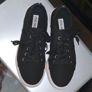 Steve Madden Emmi Black Sneakers